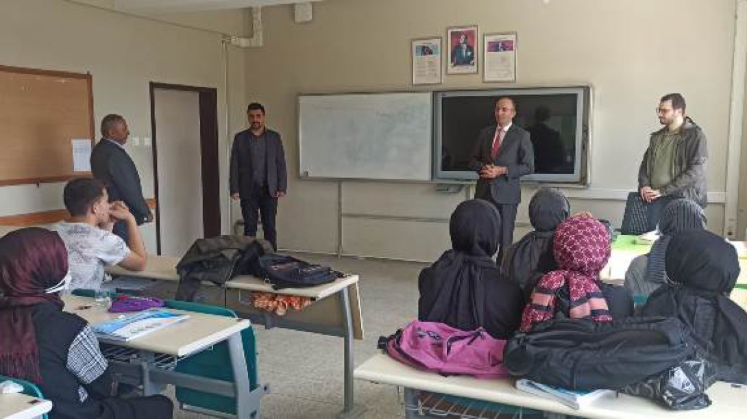 İlçe Milli Eğitim Müdürü Ali TURAN'ın Okul ziyareti.